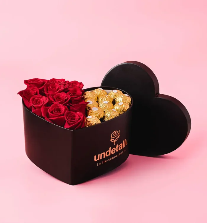 Caja corazón con rosas y chocolates