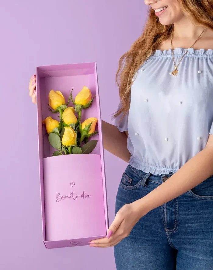 6 rosas amarillas en caja