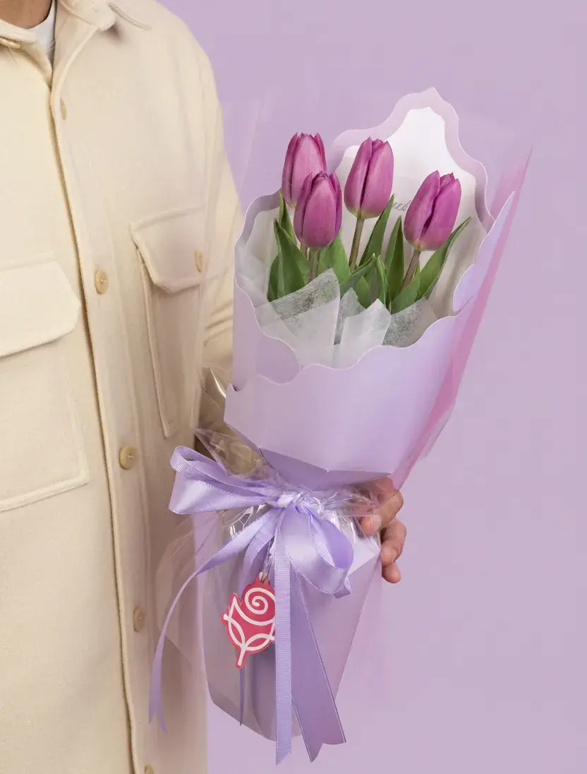 ramo-de-4-tulipanes-morados