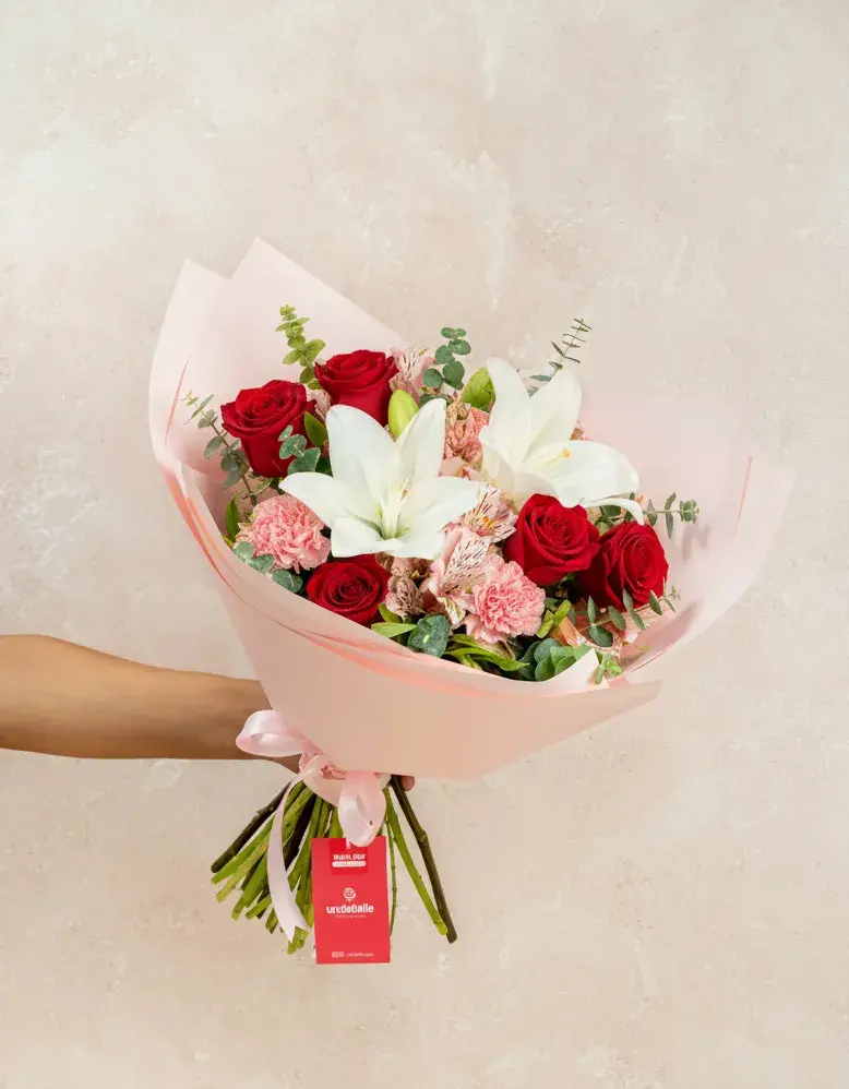 ramo-de-lirios-blanco-y-rosas-rojas