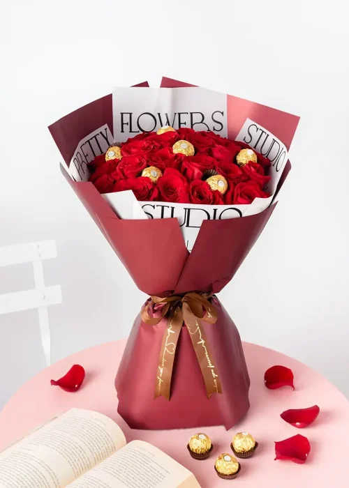 ramo-de-24-rosas-rojas-con-6-ferrero-rocher.webp
